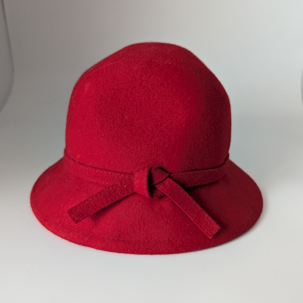 🔥 Trixie Wool Cloche Hat With Tie Details